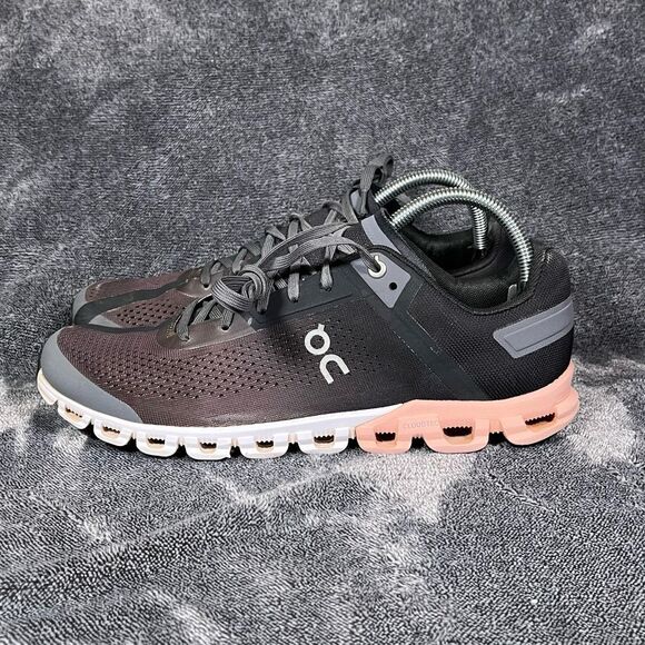 ON Cloudflow Lightweight Running Sneakers Women Sz US 10.5 - Picture 1 of 8